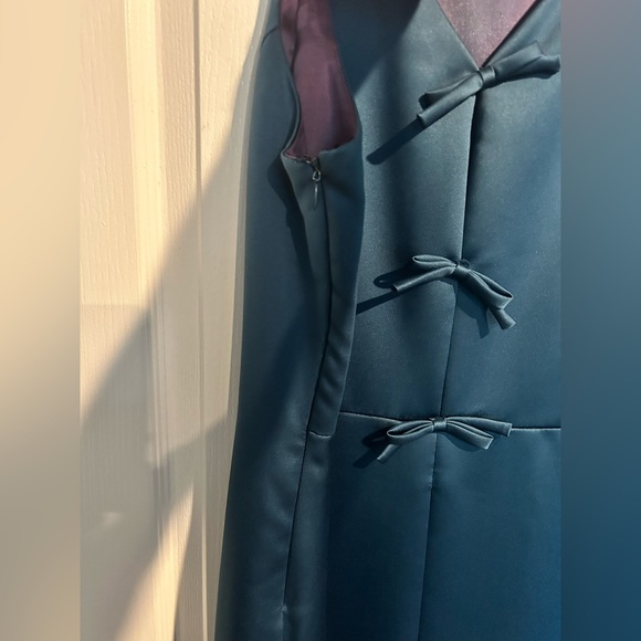 Cachet Size 14 Formal Teal Floor Length Gown with Tie Details down the back - Picture 6 of 15